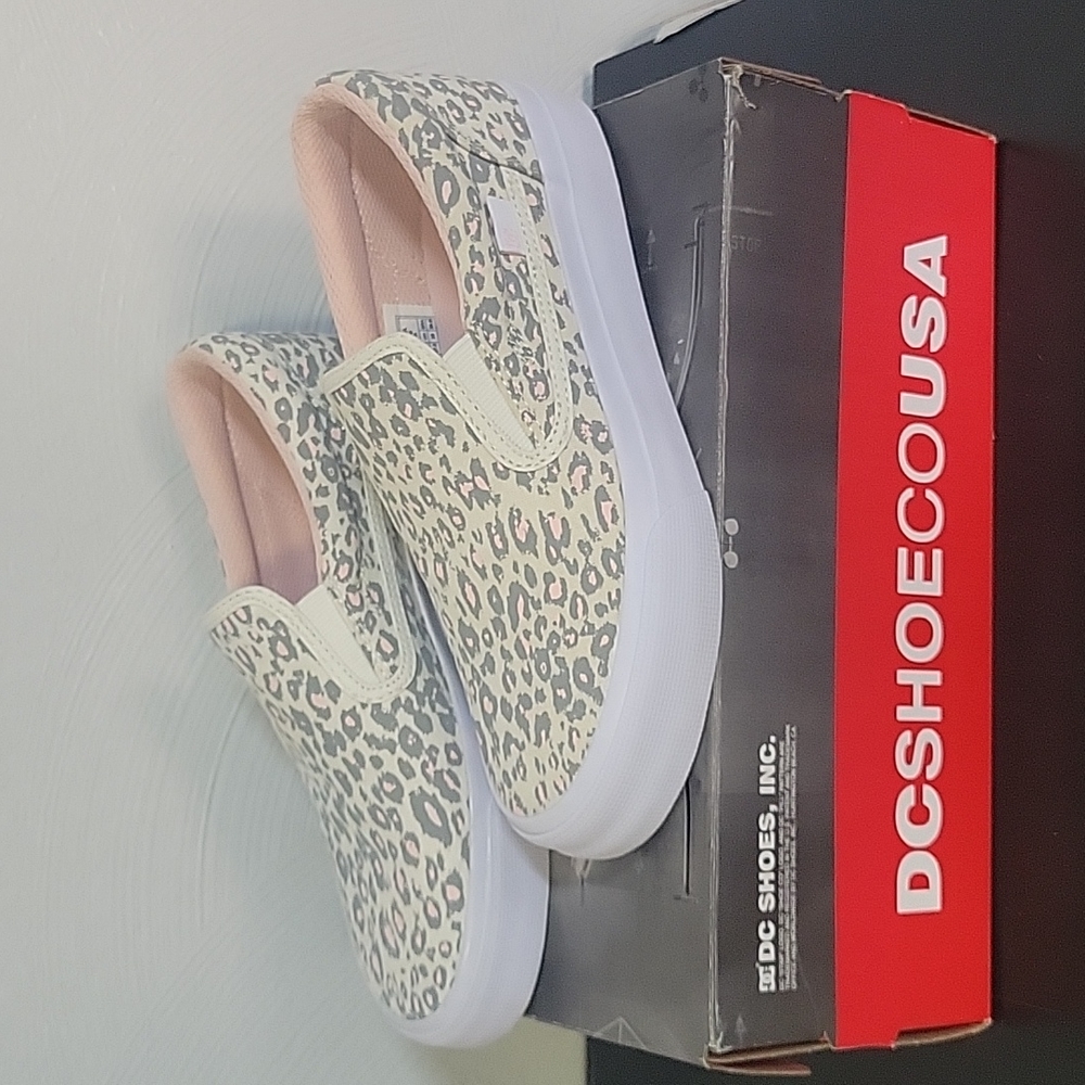NEW DC Trace Slip Size 6 pink cheetah print.